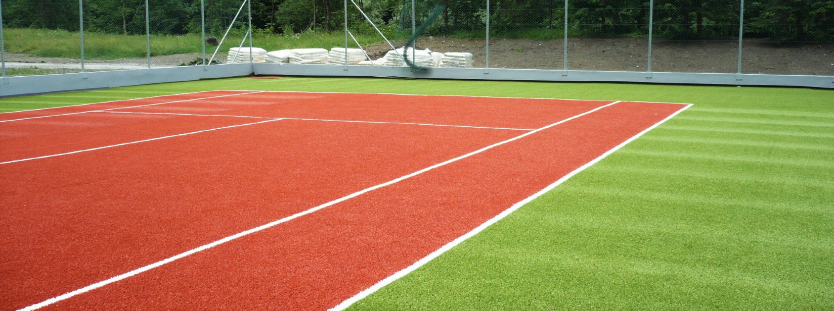 <h3>ŠPORT </h3>
<h4>nogomet, multifunkcijska igrišča, golf, tenis, badminton, ...</h4>
<a class="slider-button" href="kontakt.html">POŠLJI POVPRAŠEVANJE</a>