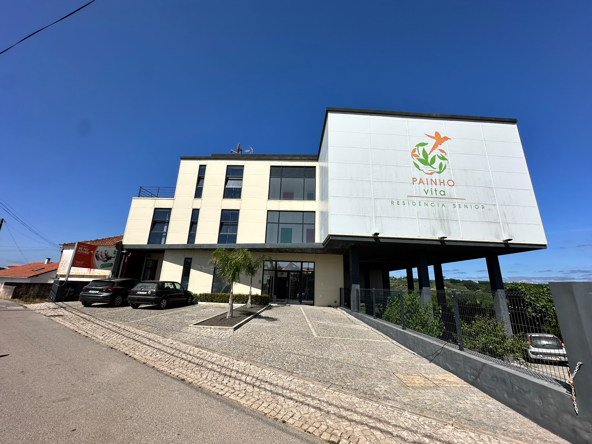 https://0501.nccdn.net/4_2/000/000/001/993/espaco-exterior-painho-vita-10.jpeg