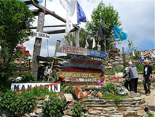 Die Herberge bietet in der Tradition der Tempelritter Gastfreundschaft