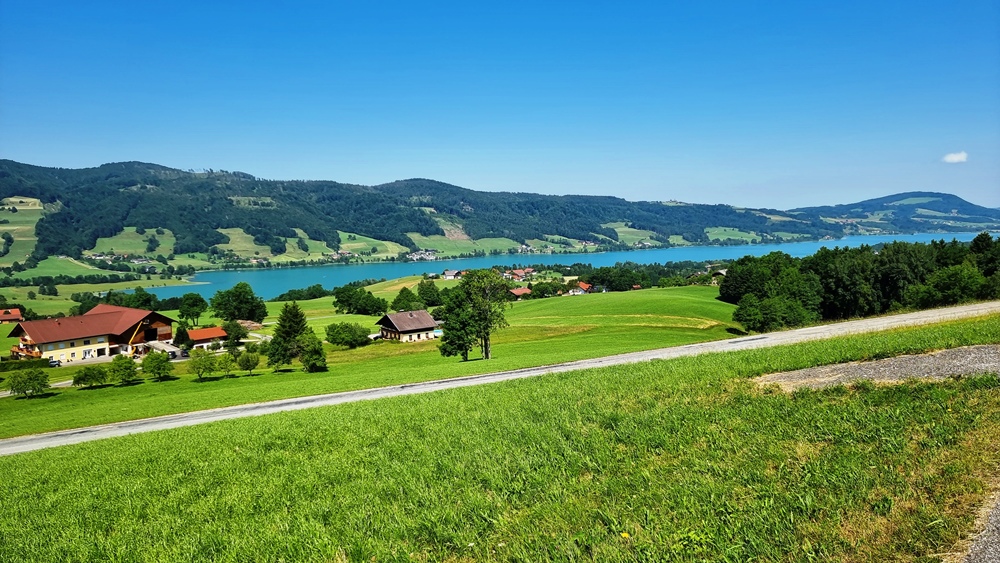 Gassen über dem Irrsee