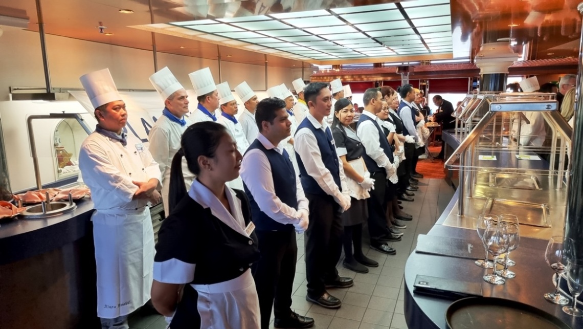 Küchenteam und Bedienung