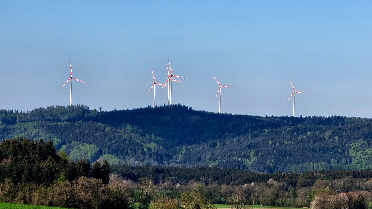 Windräder im Kobernaußerwald