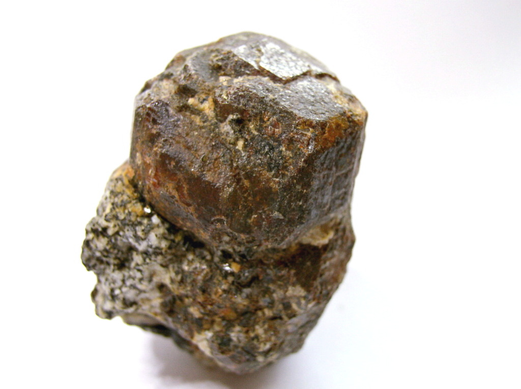 Almandin  Maiersch 7x5 cm