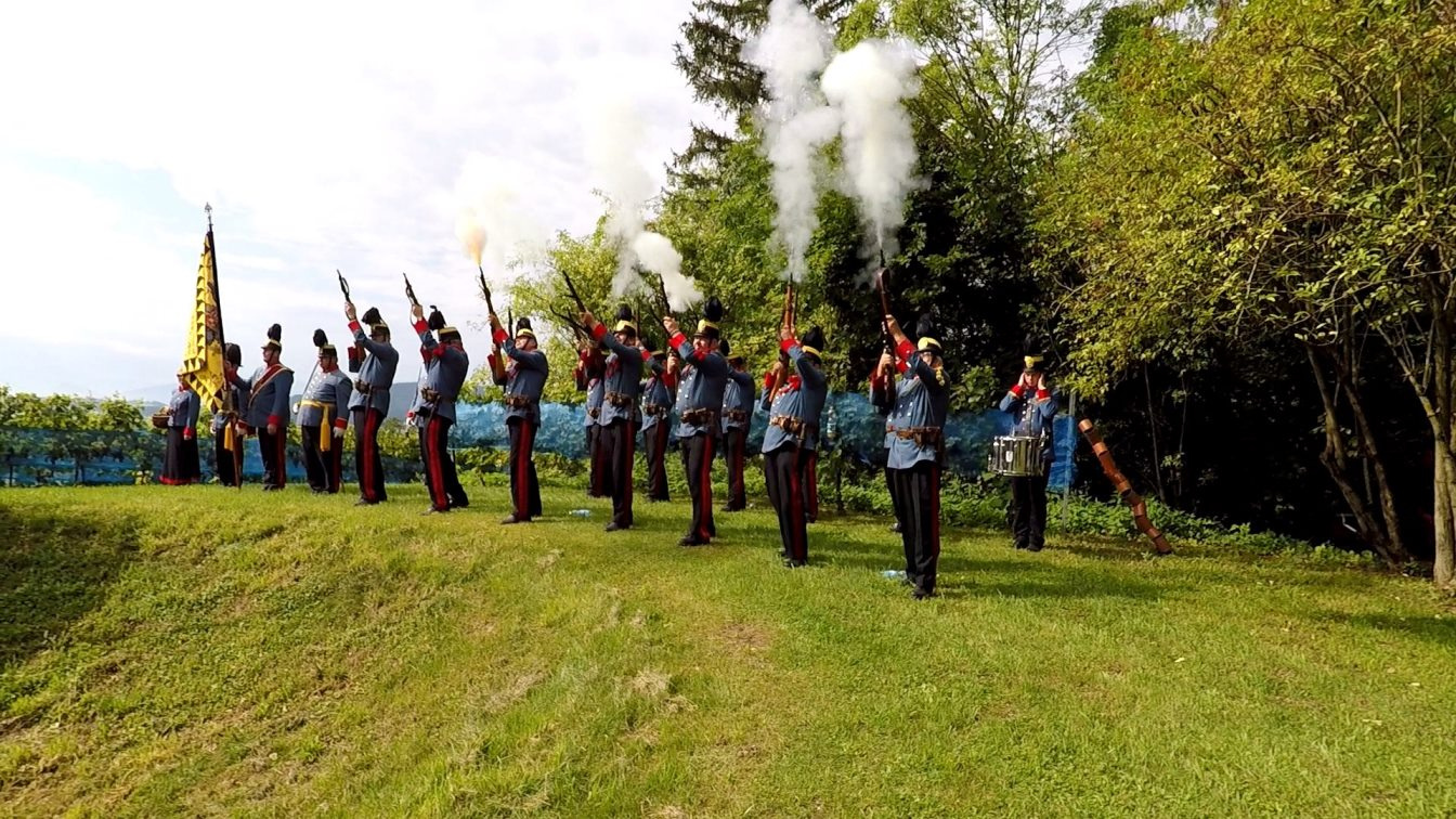 Ehrensalut - Bürgerkorps Sierning