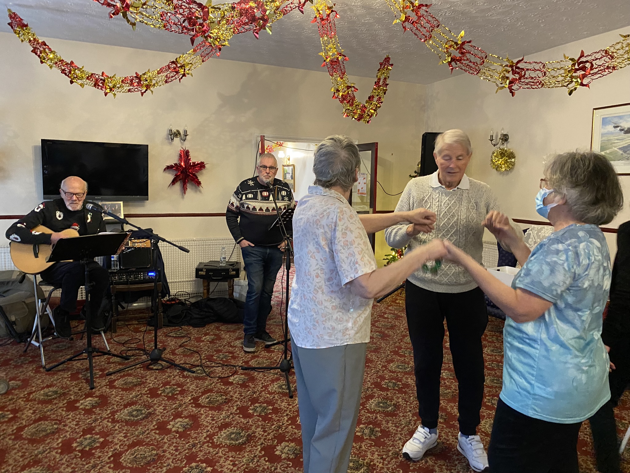 Performance from KD Acoustics Duo