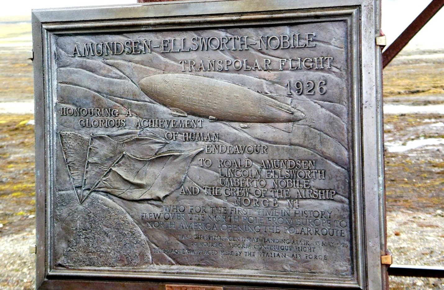 Erinnerungstafel an die Nordpolexpeditionen