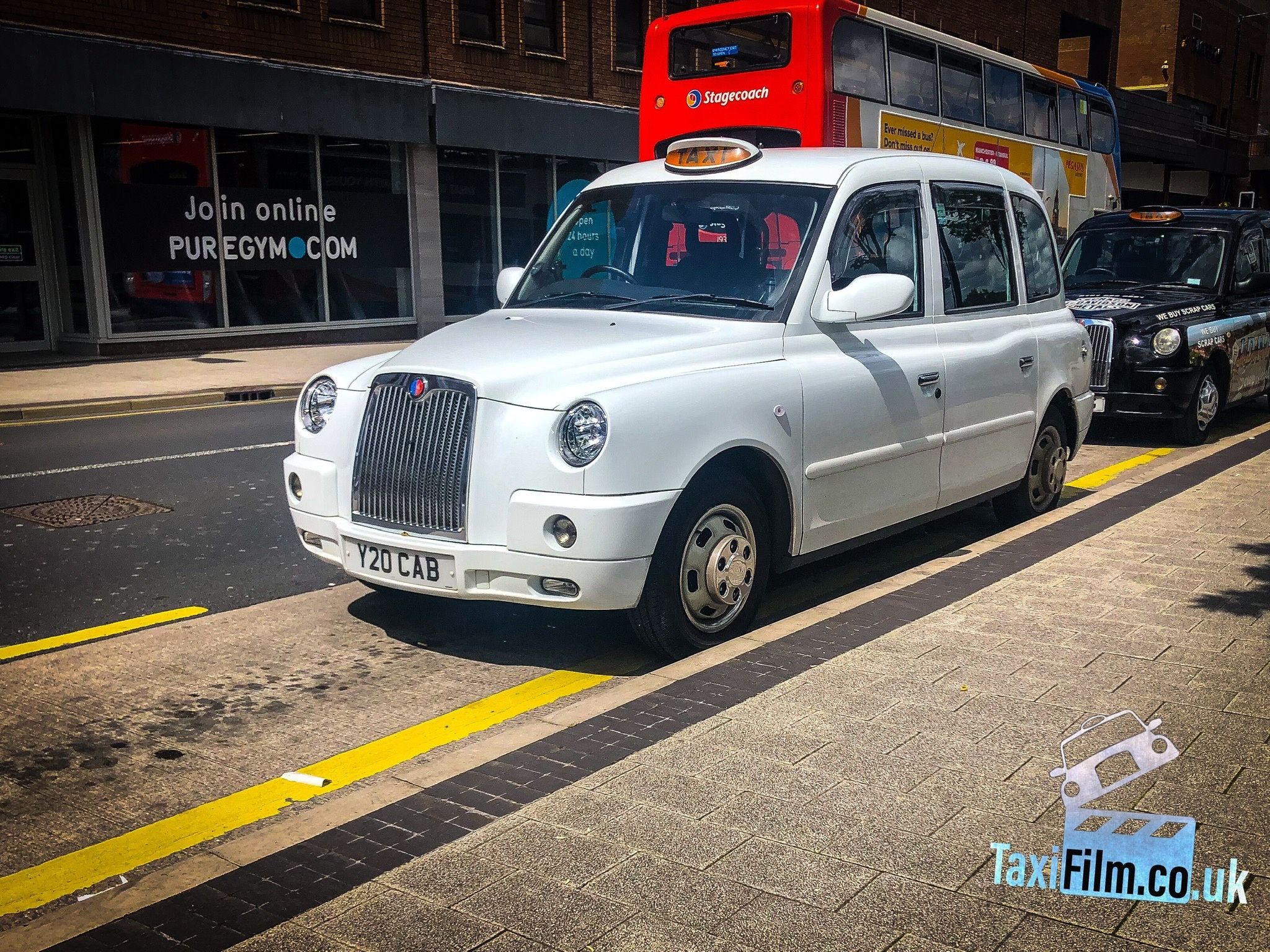 White Tx4 Taxi, ref 0007 prop car