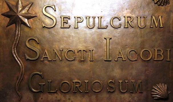 Unter dem Hauptaltar befindet sich das Grab des Hl. Jakobus
