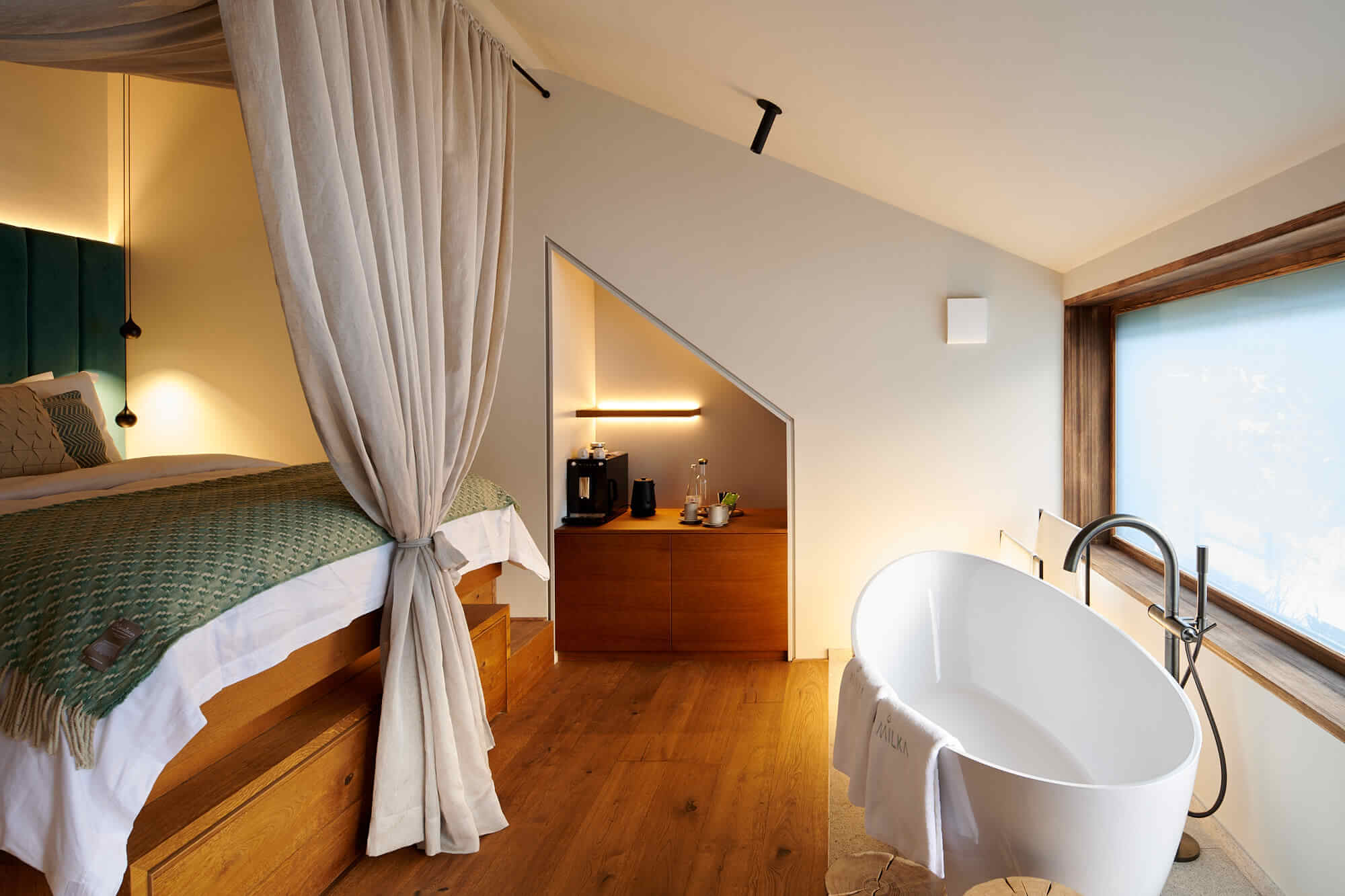 https://0501.nccdn.net/4_2/000/000/008/fc5/lake-luxury-double-boutique-hotel-milka-2-1.jpg