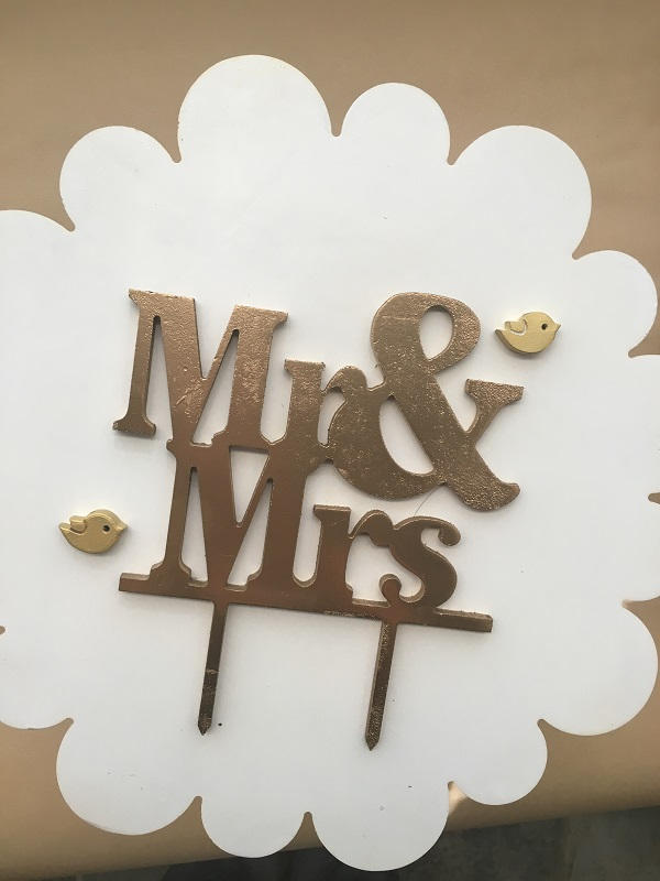 Lesen napis za poročno torto 