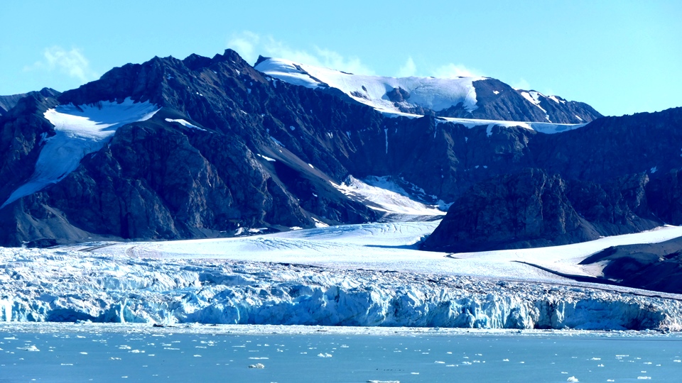 Eis unter gleißender Sommersonne !