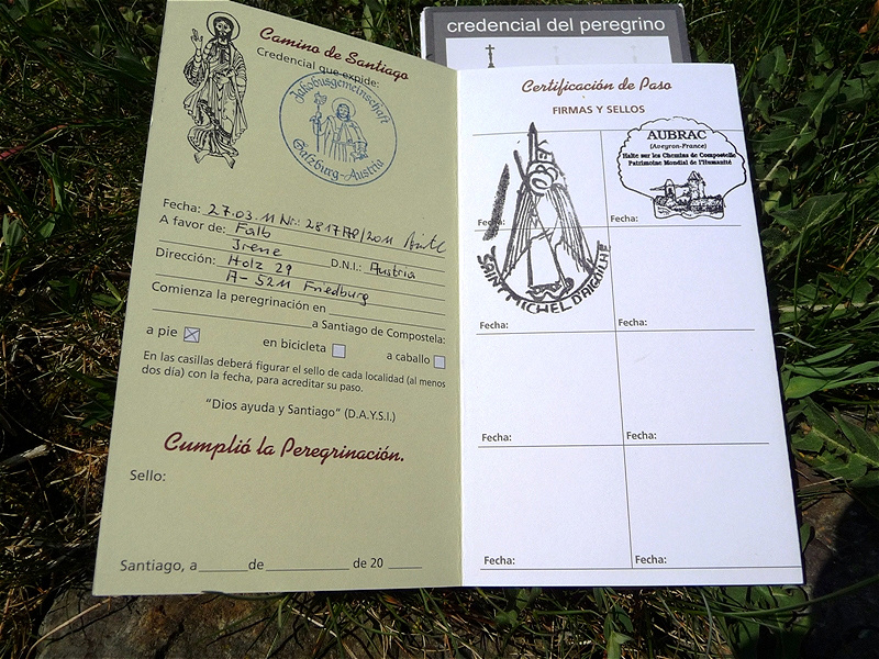 Credencial - Pilgerpass
Bravsammeln wir  die Sellos (=Stempel)  !