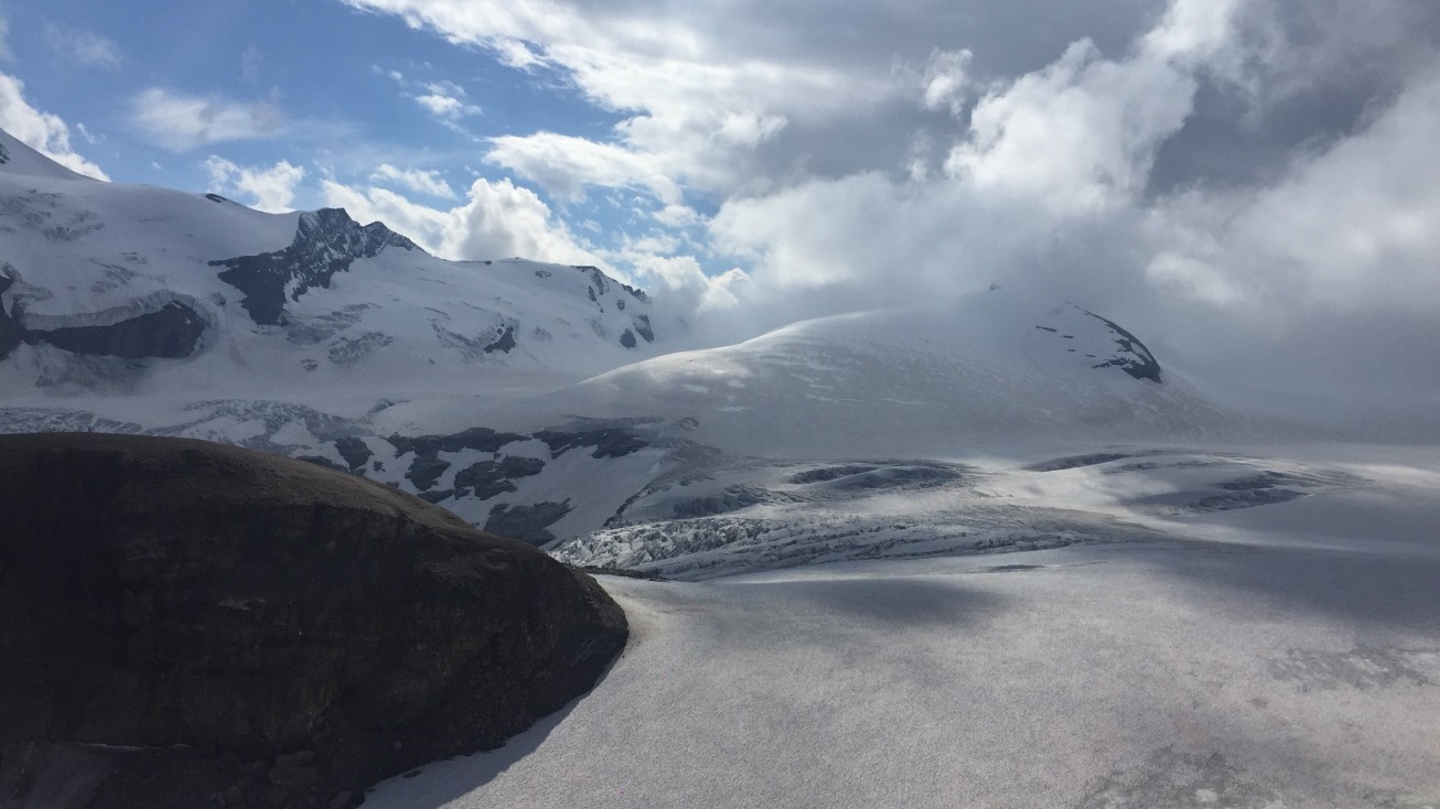 Johannisberg mit Wolkenhut
