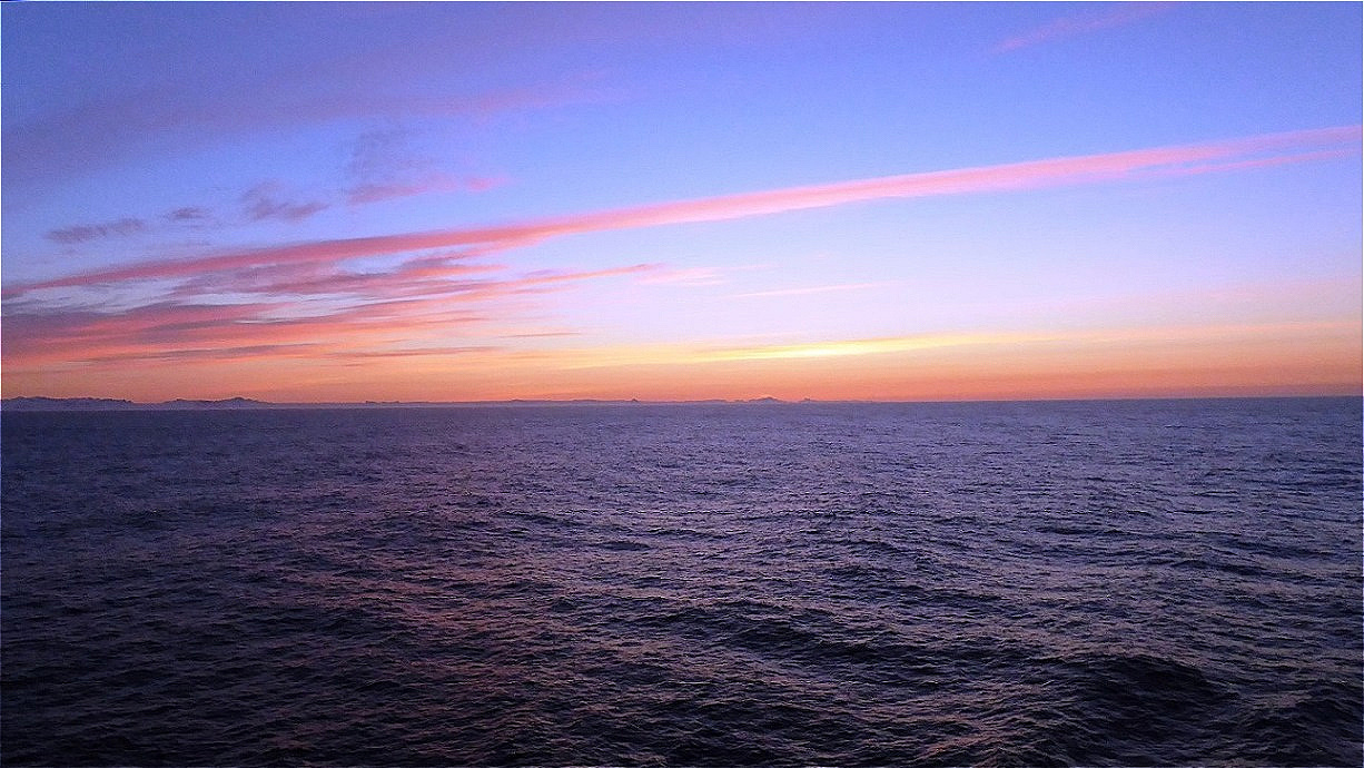 Farbenprächtigs Naturschauspiel Sonnenuntergang