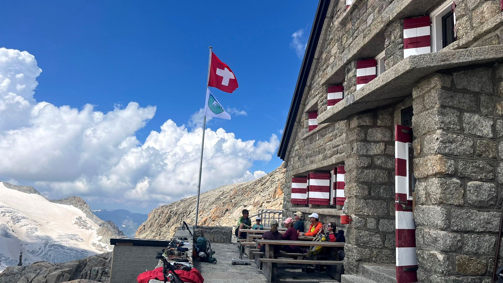 Die Cabane du Trient ( 3.170 m ).