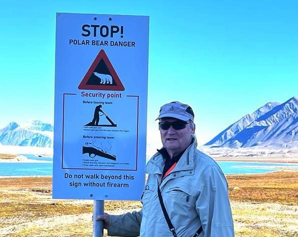 Warnschild am Ortsrand !