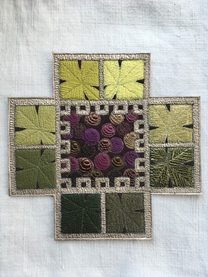 Croix vigne et raisins