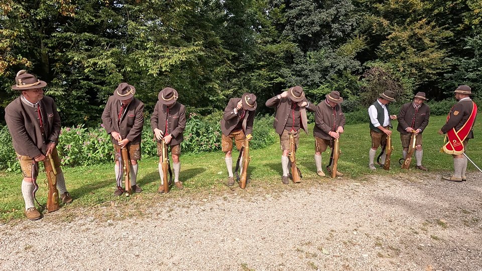 Laden und Stopfen der Stutzen