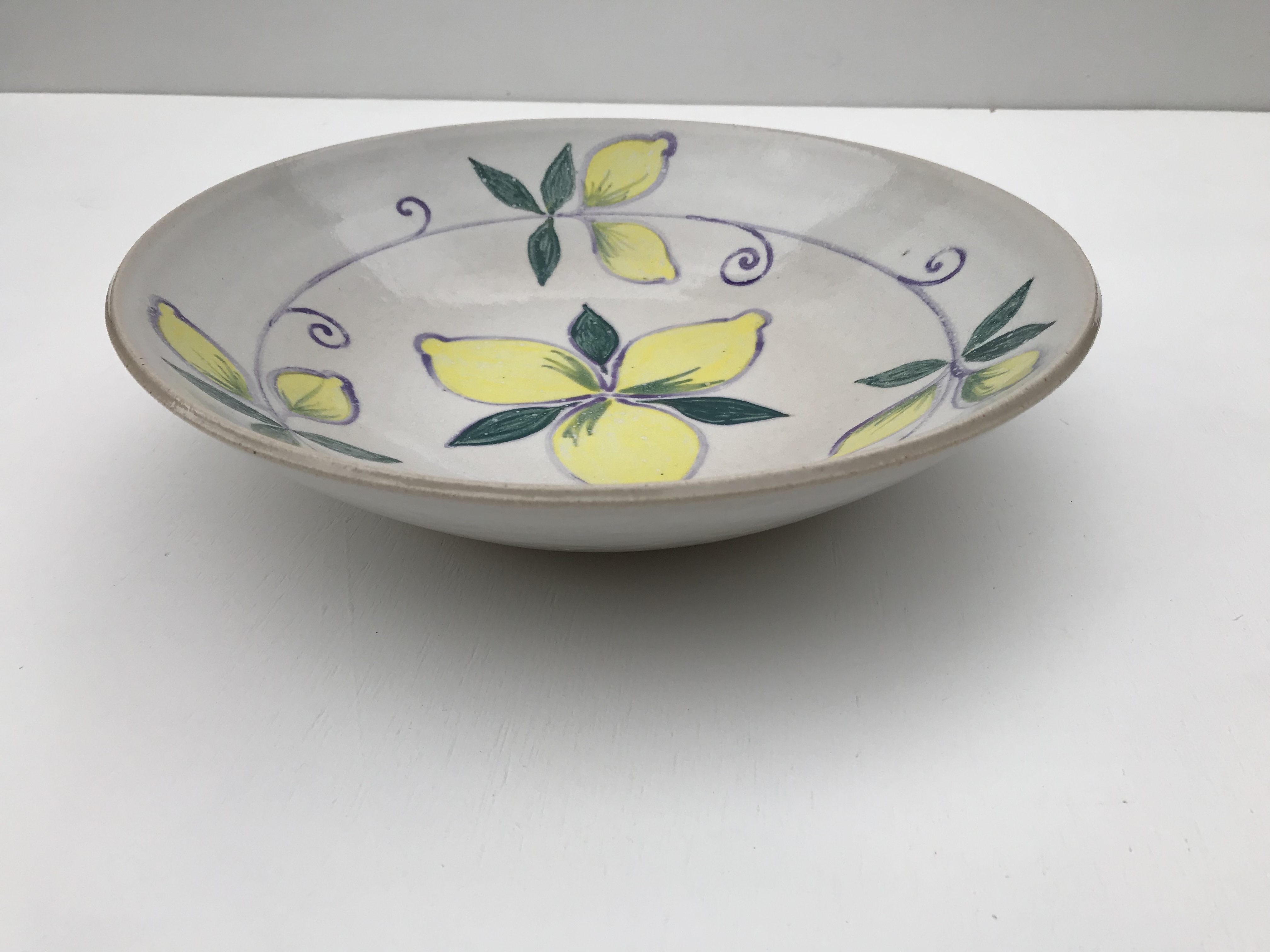 https://0501.nccdn.net/4_2/000/000/00f/745/lemon-bowl.jpg
