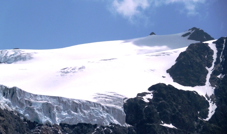 Vernagt Spitze (3.355 m) über dem Gepatschferner