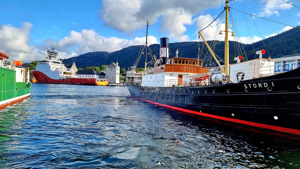 Blick hinüber zur Festung "Bergenhus"