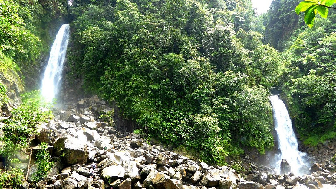 "Trafalgar Falls" - Doppelwasserfall