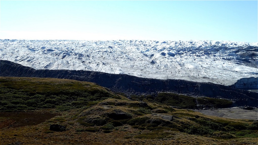 Das Inlandeis endet im Gletscherbruch des Rentiergletschers