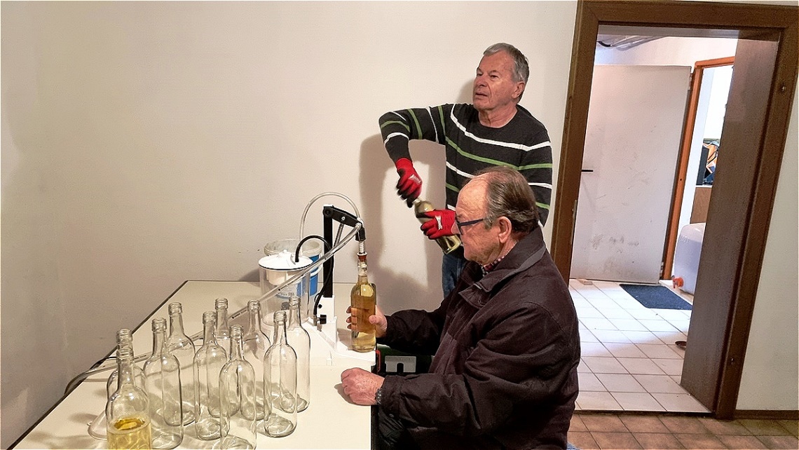 Abfüllung und Verschluss