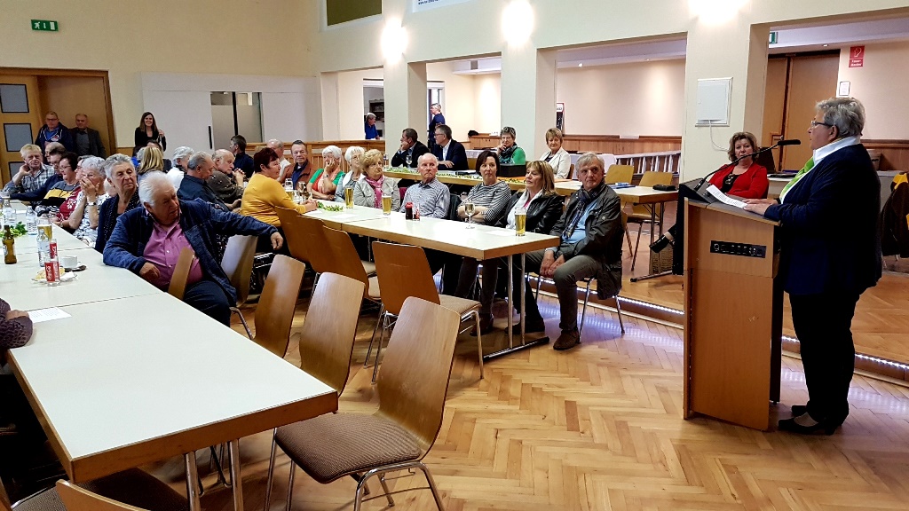 Begrüßung durch Obfrau Gerti Schinwald