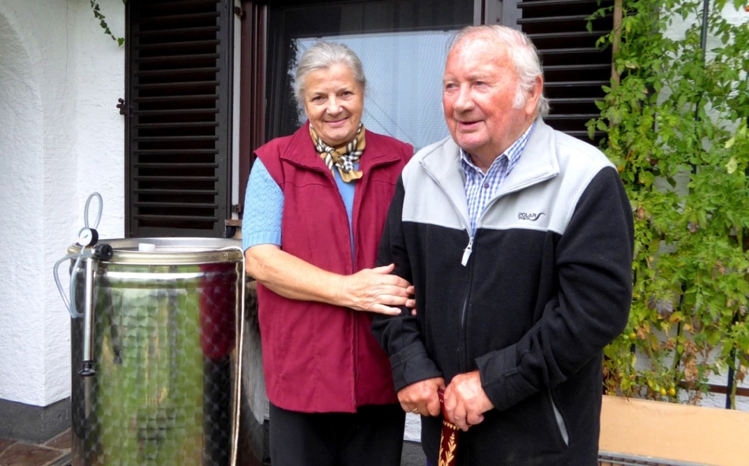 2018_08_31  Rosi und Hans sind mit der Ernte zufrieden