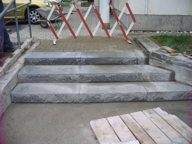 adaptacije stavb in spomeniško zaščitenih objektov