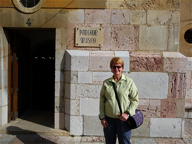 Basilika San Isidoro mit dem Pantheon Museum und romanischen Fresken im Pantheon Real
