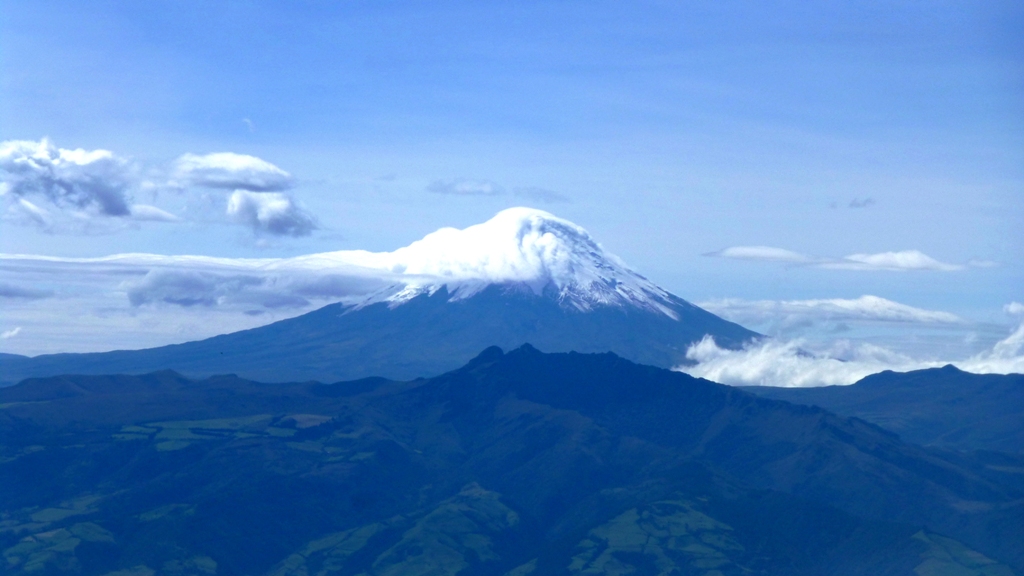 https://0501.nccdn.net/4_2/000/000/017/e75/Cotopaxiblick.JPG