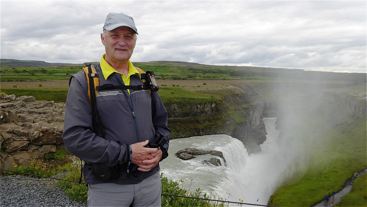 Donnernd stürzen die Wassermassen in die Schlucht