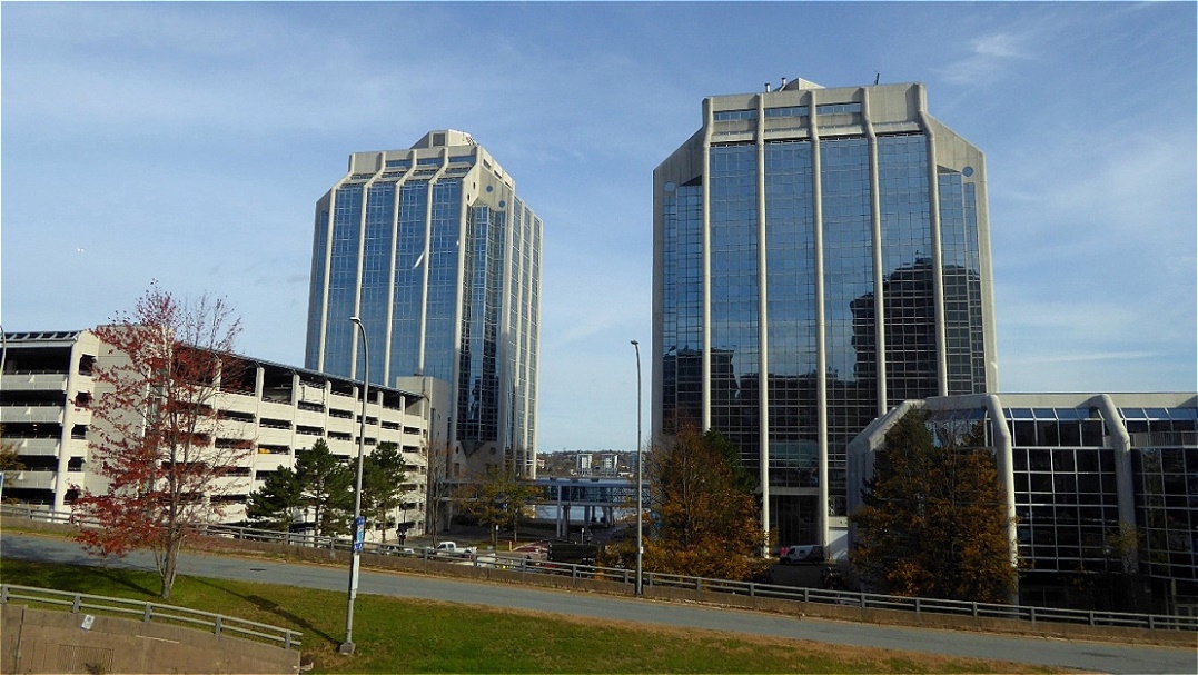 Bürogebäude im Hafengelände