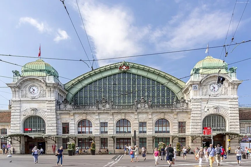 Bahnhof_Basel_1