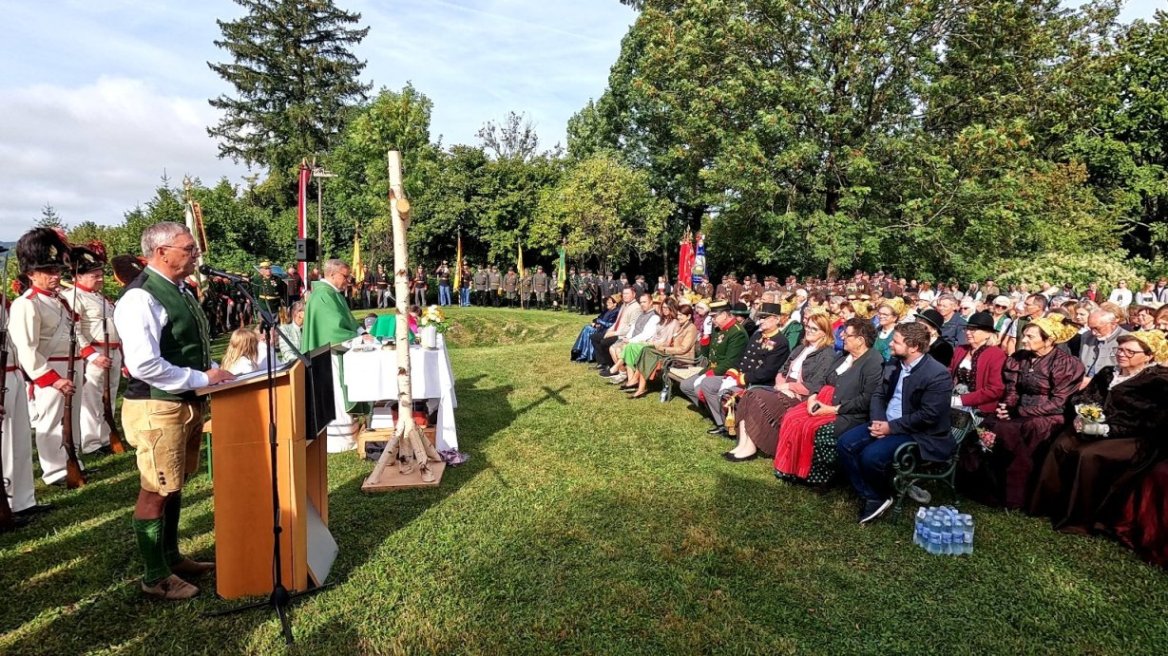 Begrüßung - Bürgermeister Erich Rippl