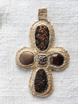 https://0501.nccdn.net/4_2/000/000/017/e75/croix-pendentif.jpeg