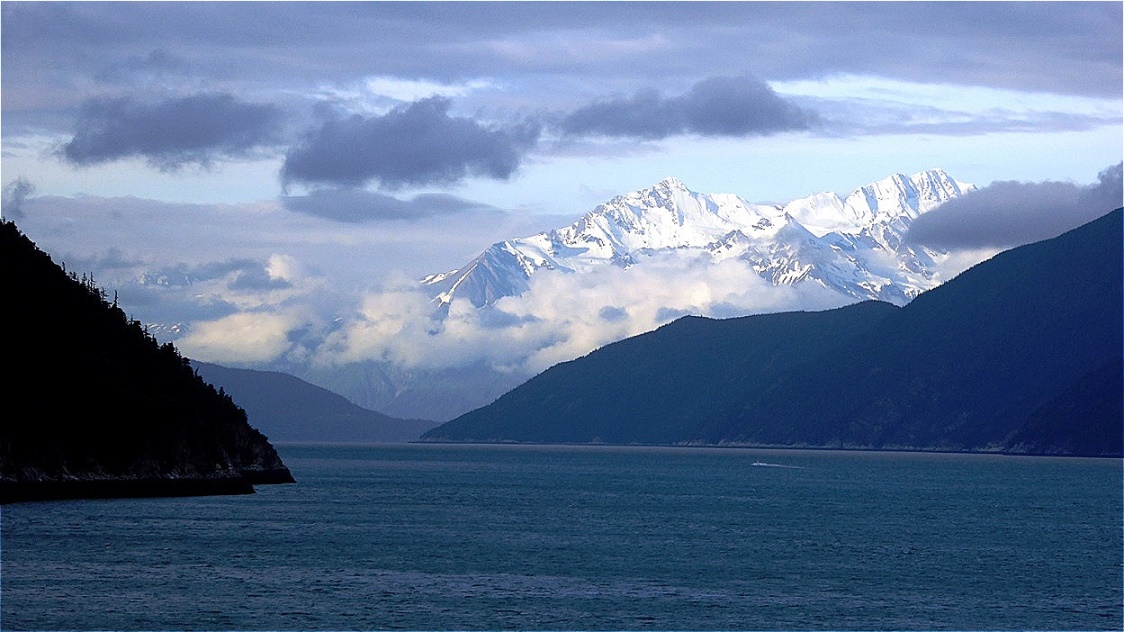 Tiefer Fjord (=Inlet)
