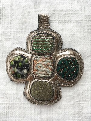 Bijoux léger et original