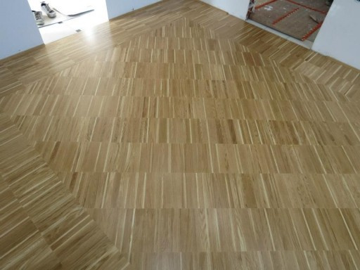 INDUSTRIES  PARQUET  Industries parquet gives your home a modern look, as it perfectly matches.