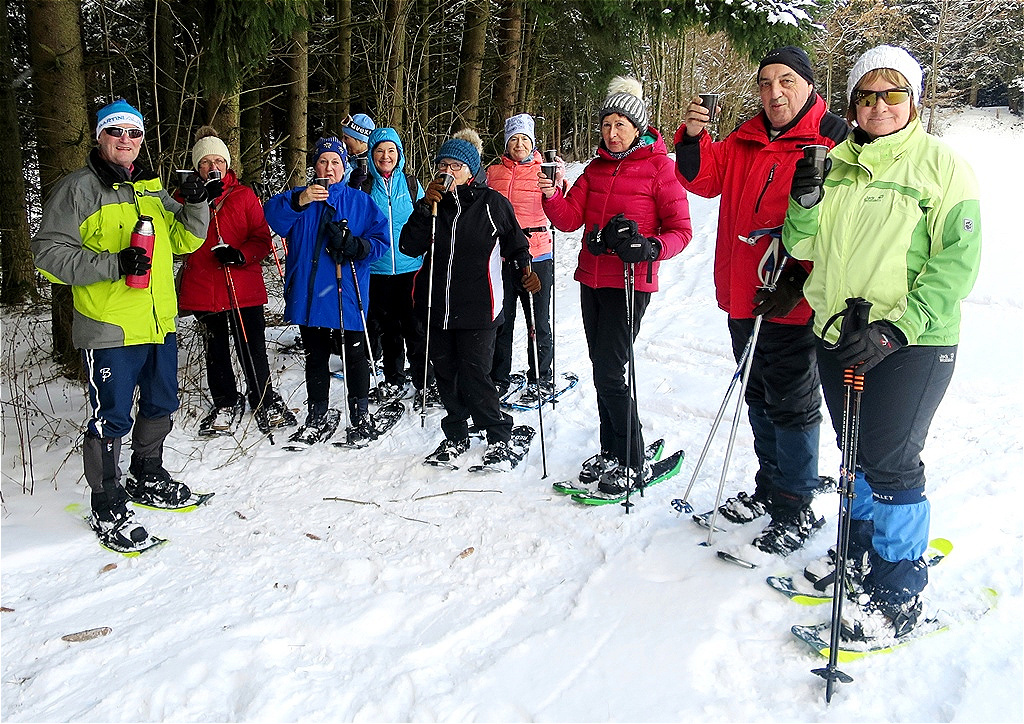 Schneeschuhwanderung mit den Lehrer-Seniorinnen
