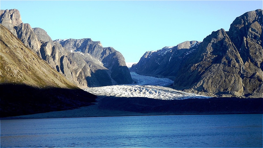 Die Gletscherzunge zieht sich zurück !