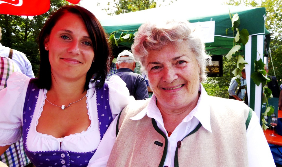 Zwei Winzerköniginnen
