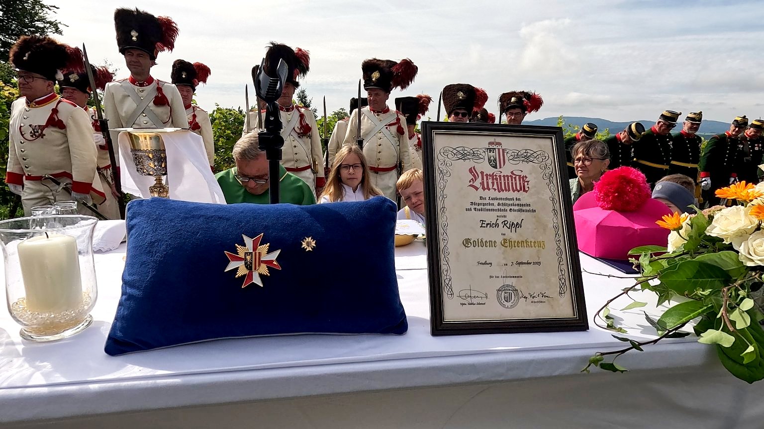 "Goldenes Ehrenkreuz" des Landesverbandes der Bürgergarden, Schützenkompanien und Traditionsverbände OÖ