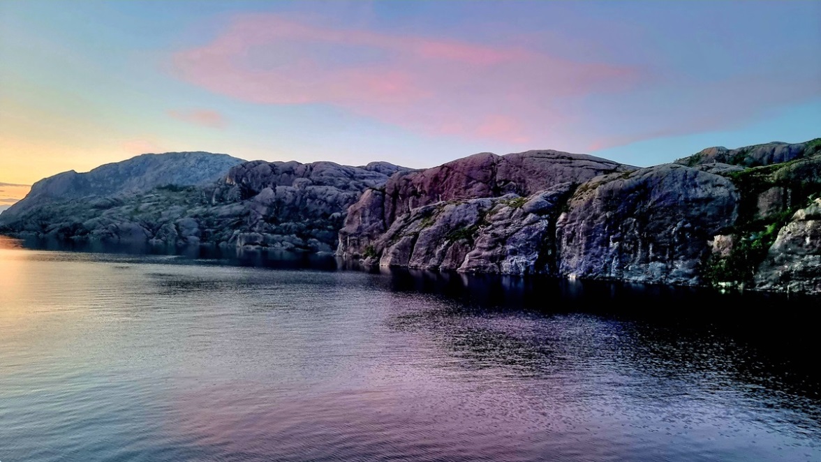 Schäreninsel in der Abendsonne