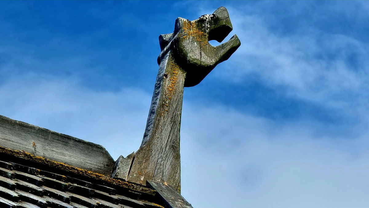Wir betreten das Langhaus