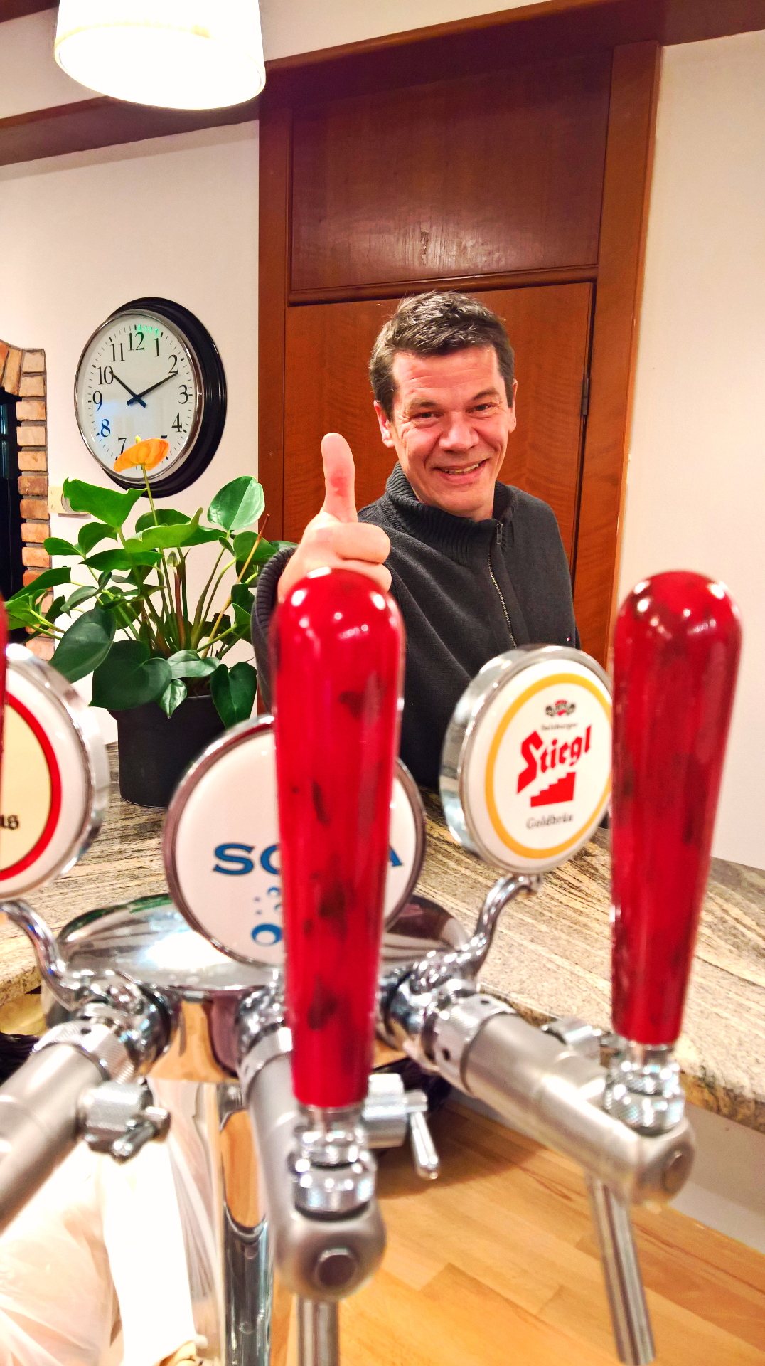 Gelungener Bierwechsel :)
Gelungener Bierwechsel :)