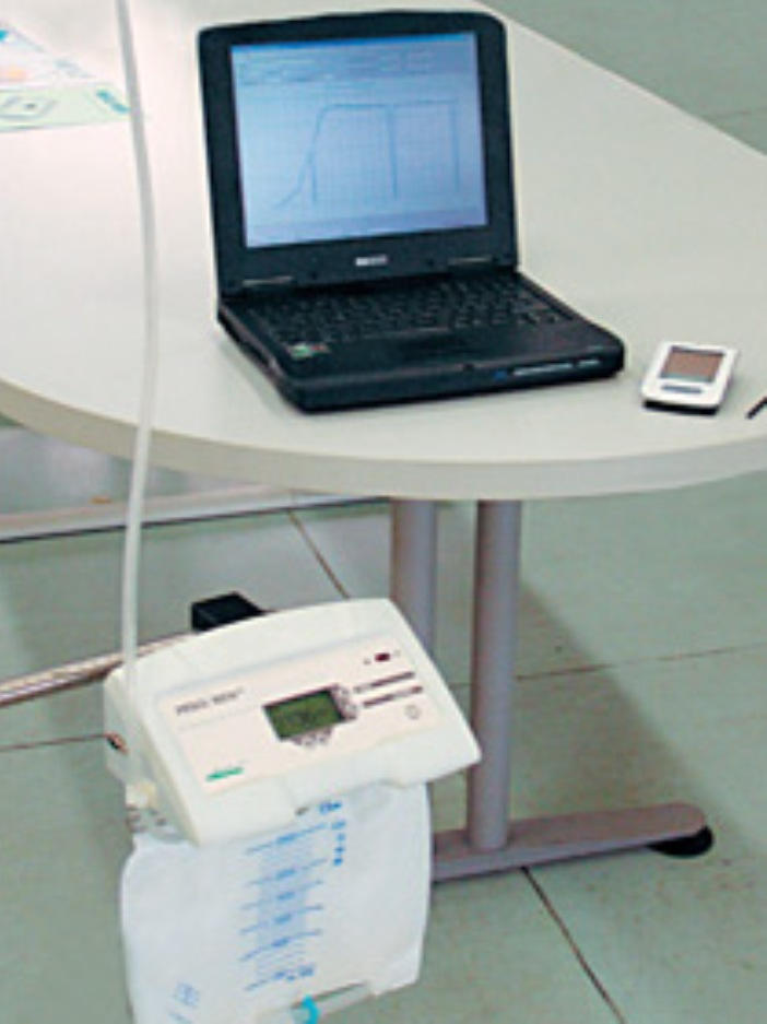 Pesodren naprava za merjenje urne diureze