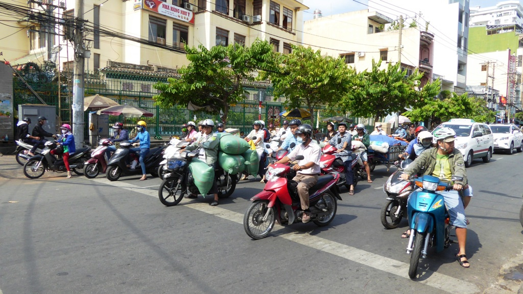Hauptverkehrsmittel sind Motorroller